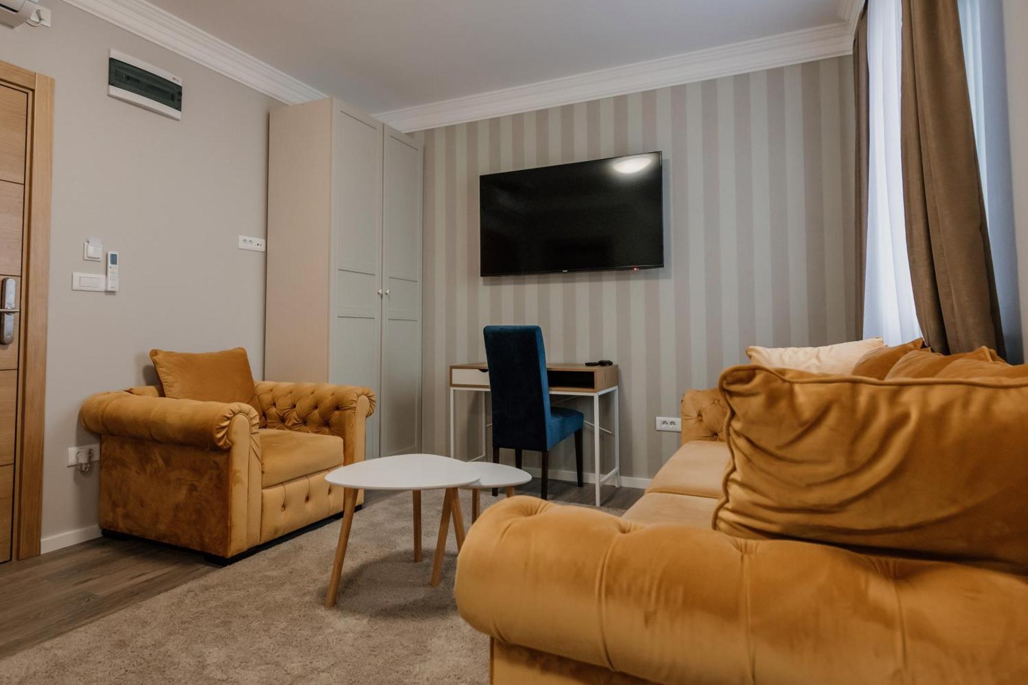 Hotel Beli Dvor Čačak المظهر الخارجي الصورة